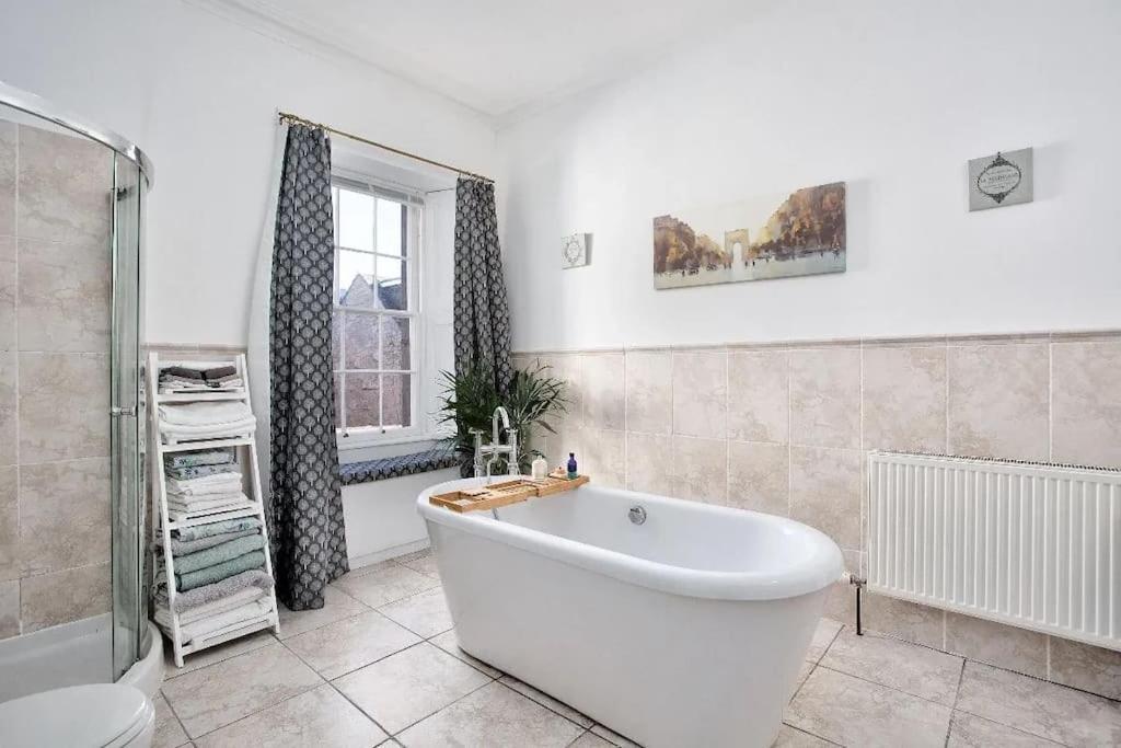 Appartement Georgian Townhouse In Centre Of Perth Extérieur photo